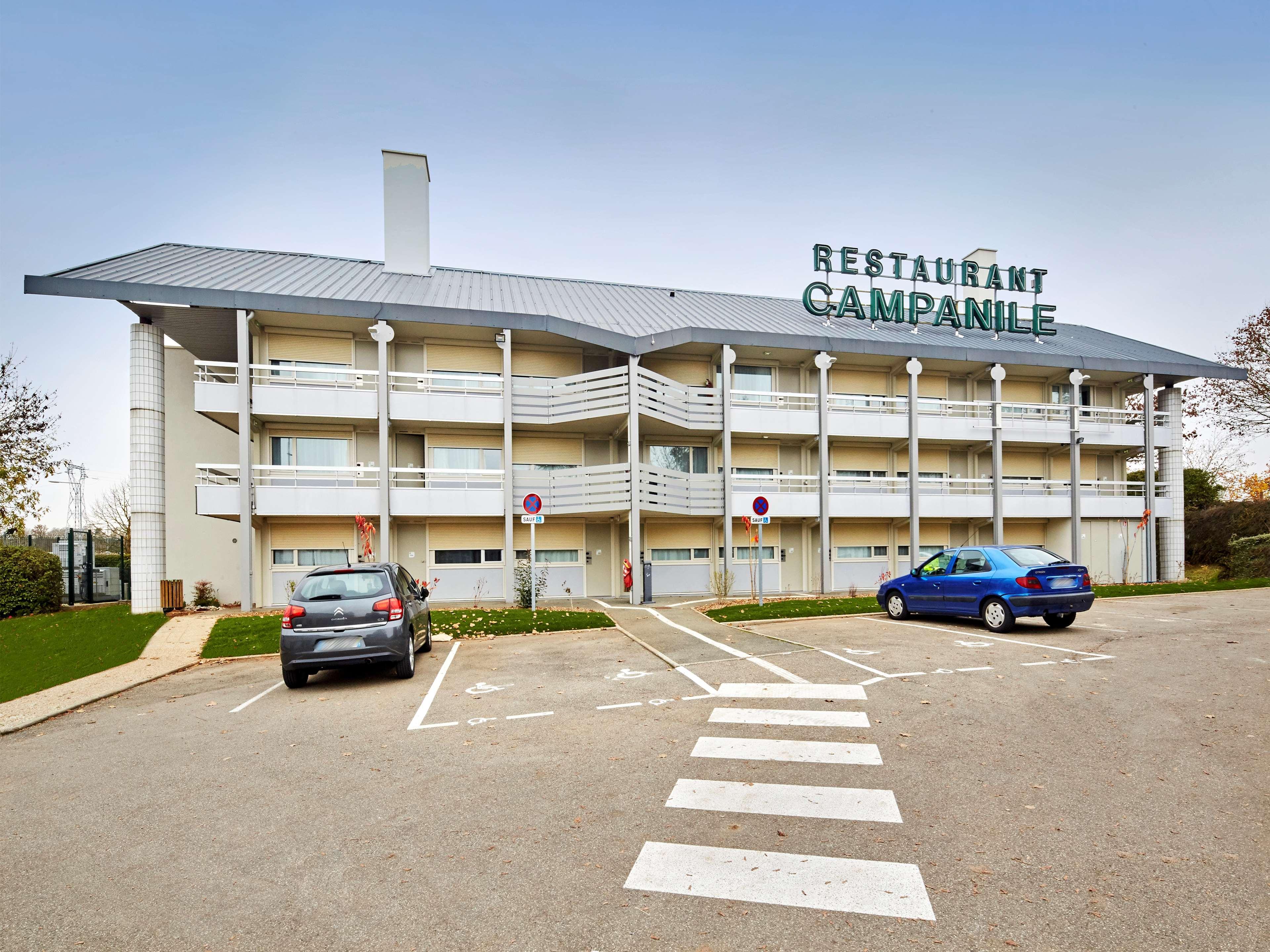 Отель Campanile Dijon Nord - Toison D'Or Экстерьер фото